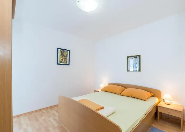 Lejlighed Partelj Vir